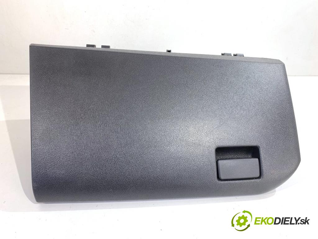 TOYOTA AURIS II liftback 2017 73 kW 1.8 Hybrid (ZWE186_) 1798 přihrádka kastlík spolujezdce  (Přihrádka (kastlík))