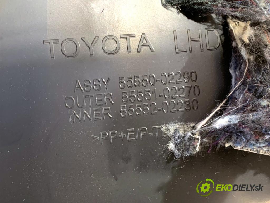 TOYOTA AURIS II liftback 2017 73 kW 1.8 Hybrid (ZWE186_) 1798 Priehradka, kastlík spolujazdca  (Priehradka (kastlík))