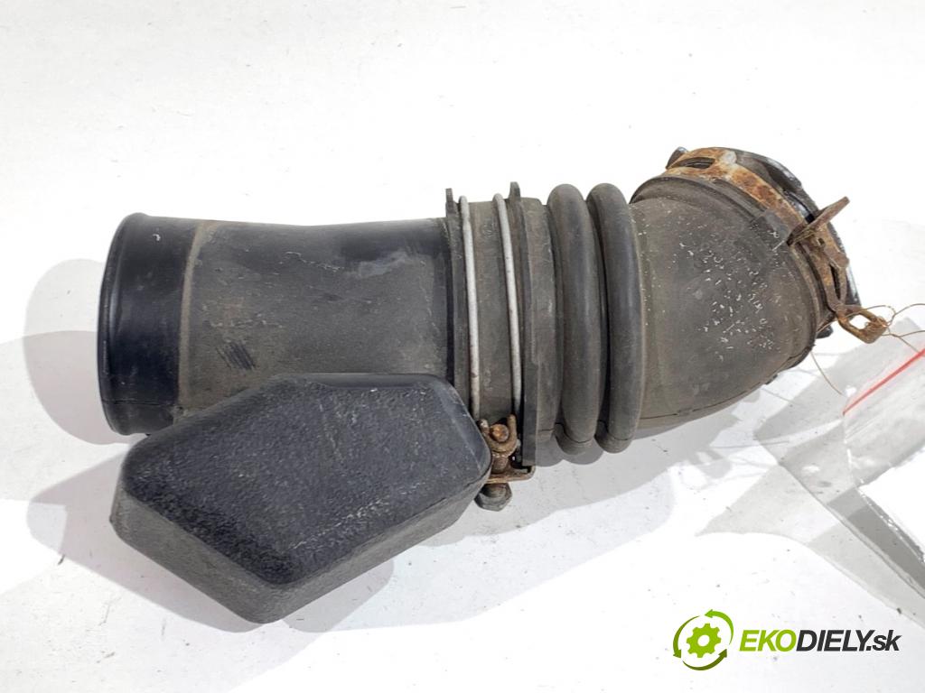 TOYOTA AURIS II liftback 2017 73 kW 1.8 Hybrid (ZWE186_) 1798 Rúra vzduchu 17880-0T050