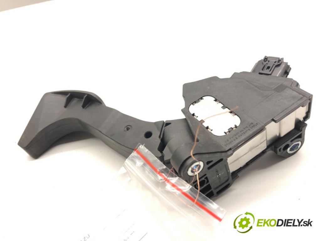 TOYOTA AURIS II liftback 2017 73 kW 1.8 Hybrid (ZWE186_) 1798 potenciometr plynového pedálu 78110-02120 (Potenciometr plynového pedálu)