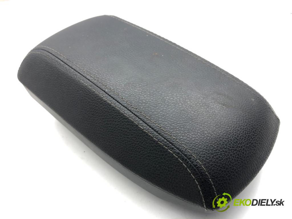 TOYOTA AURIS II liftback 2017 73 kW 1.8 Hybrid (ZWE186_) 1798 loketní opěrka 58812-02130 (Loketní opěrka)