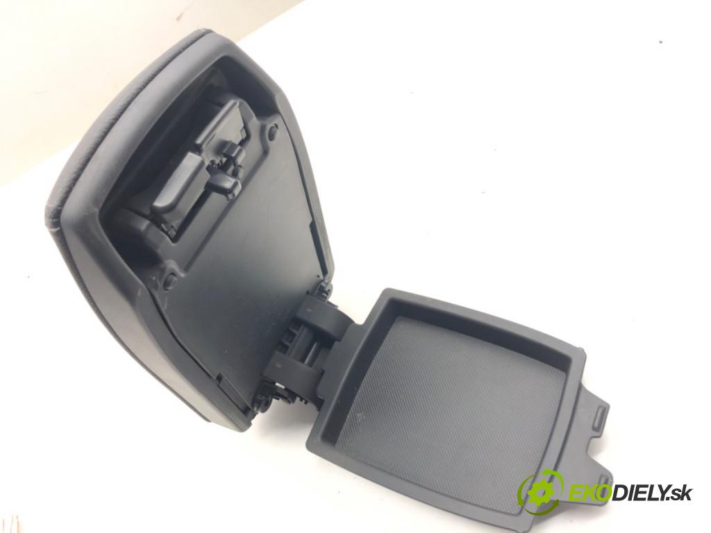 TOYOTA AURIS II liftback 2017 73 kW 1.8 Hybrid (ZWE186_) 1798 loketní opěrka 58812-02130 (Loketní opěrka)