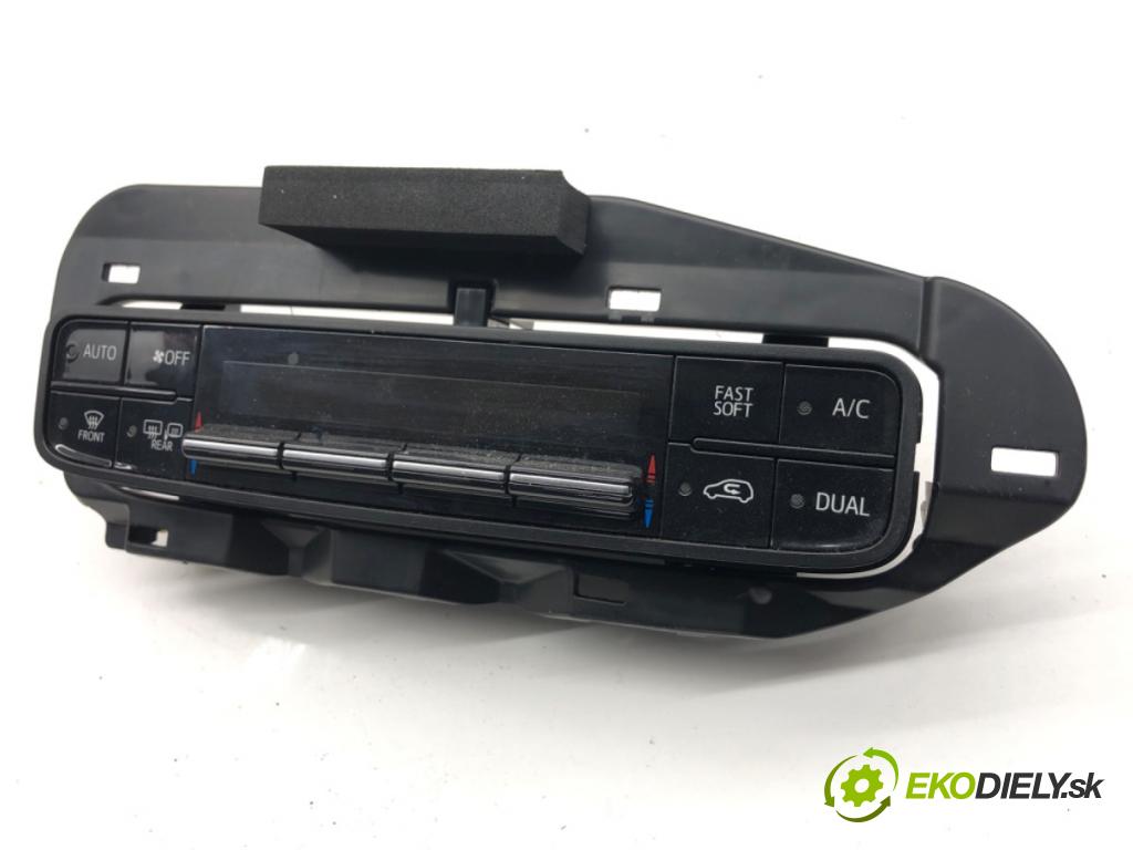 TOYOTA AURIS II liftback 2017 73 kW 1.8 Hybrid (ZWE186_) 1798 Panel ovládania kúrenia 55468-02030 (Prepínacie páčky pod volantom)