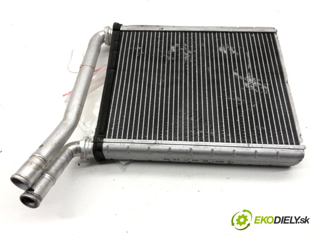 TOYOTA AURIS II liftback 2017 73 kW 1.8 Hybrid (ZWE186_) 1798 topné těleso radiátor topení  (Radiátor topení)