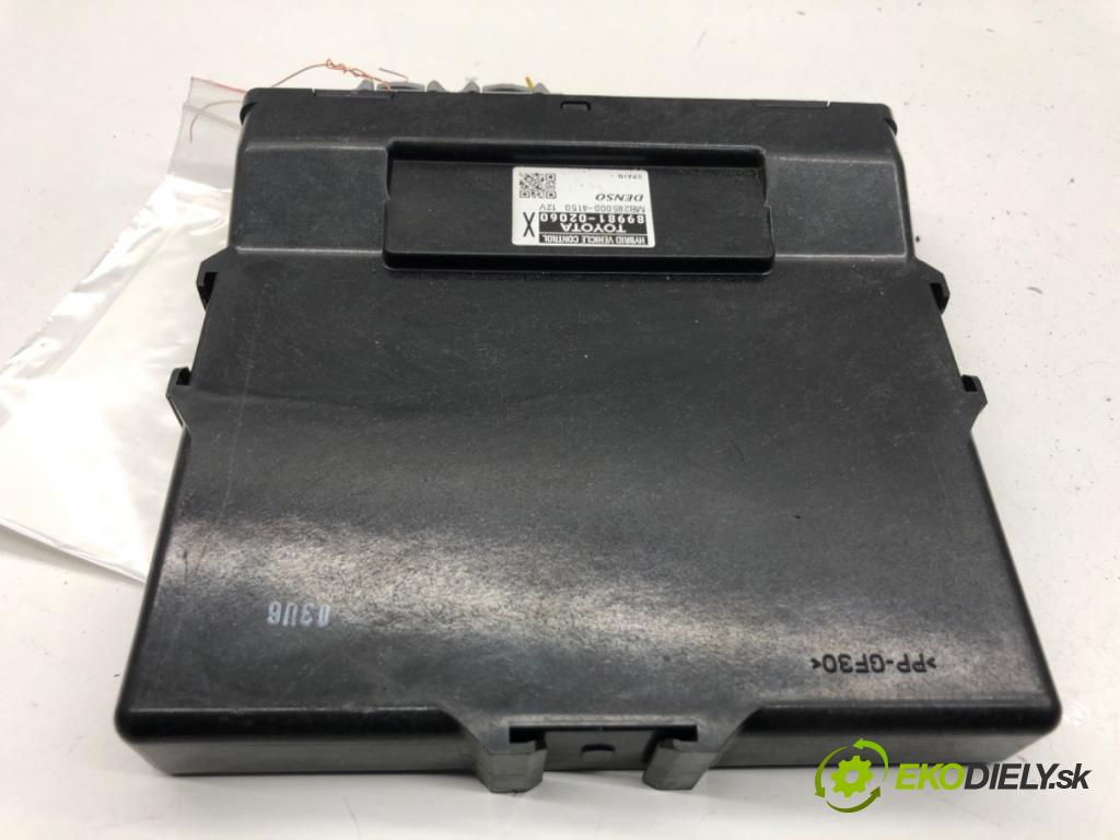 TOYOTA AURIS II liftback 2017 73 kW 1.8 Hybrid (ZWE186_) 1798 Modul komfortu 89981-02060 (Modul komfortu)