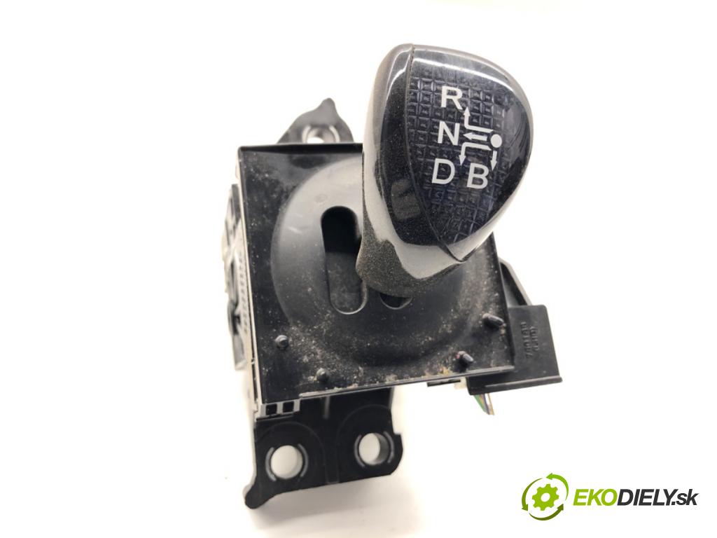 TOYOTA AURIS II liftback 2017 73 kW 1.8 Hybrid (ZWE186_) 1798 Kulisa 750583-LHD (Rýchlostná páka (kulisa))