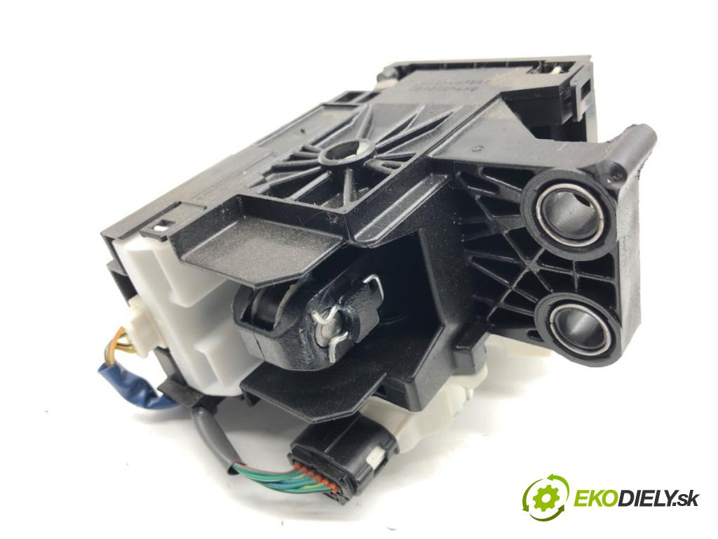 TOYOTA AURIS II liftback 2017 73 kW 1.8 Hybrid (ZWE186_) 1798 Kulisa 750583-LHD (Rýchlostná páka (kulisa))