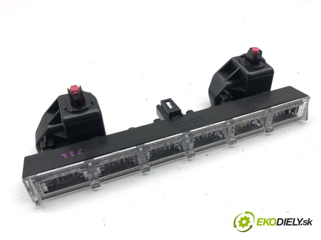 TOYOTA AURIS II liftback 2017 73 kW 1.8 Hybrid (ZWE186_) 1798 Svetlo brzdových svetiel 