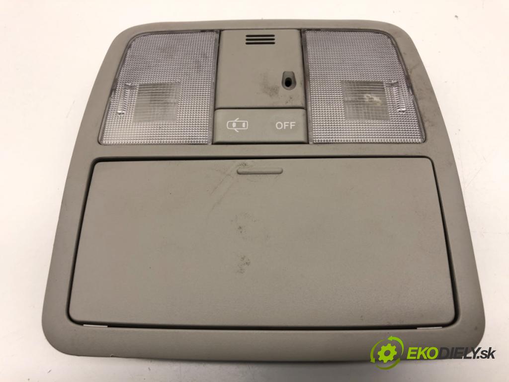 TOYOTA AURIS II liftback 2017 73 kW 1.8 Hybrid (ZWE186_) 1798 světlo stropní 81260-02570