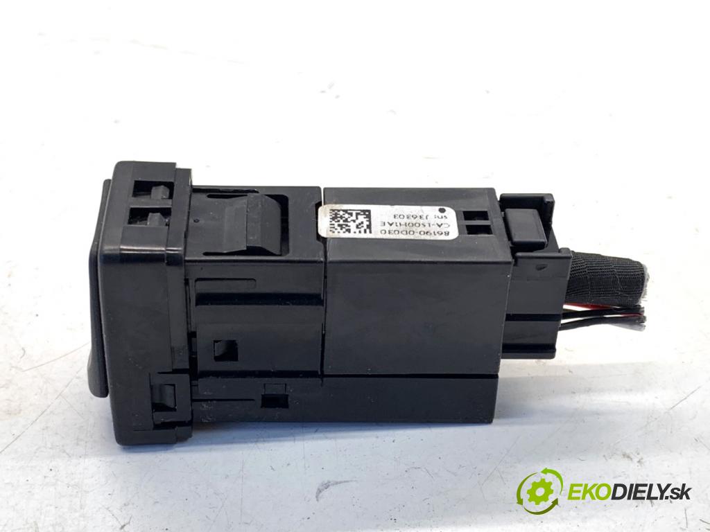 TOYOTA AURIS II liftback 2017 73 kW 1.8 Hybrid (ZWE186_) 1798 HNÍZDO: USB 86190-0D030