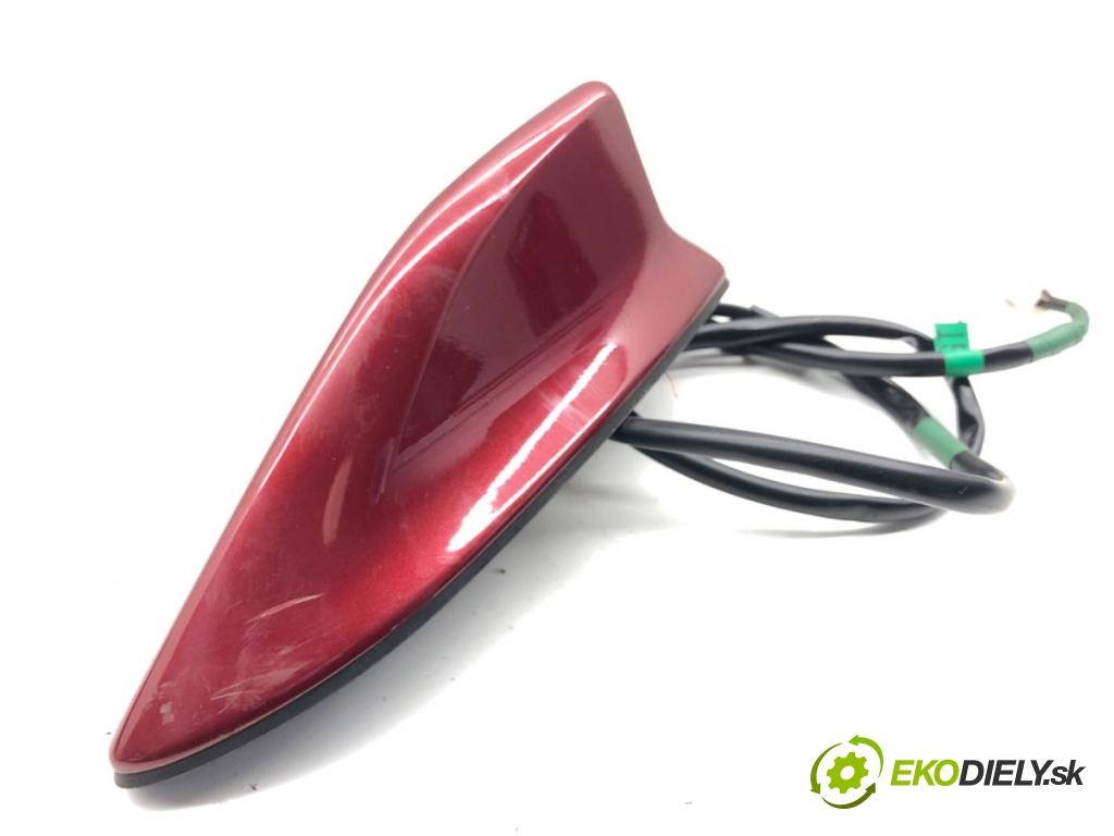 TOYOTA AURIS II liftback 2017 73 kW 1.8 Hybrid (ZWE186_) 1798 ANTENA 