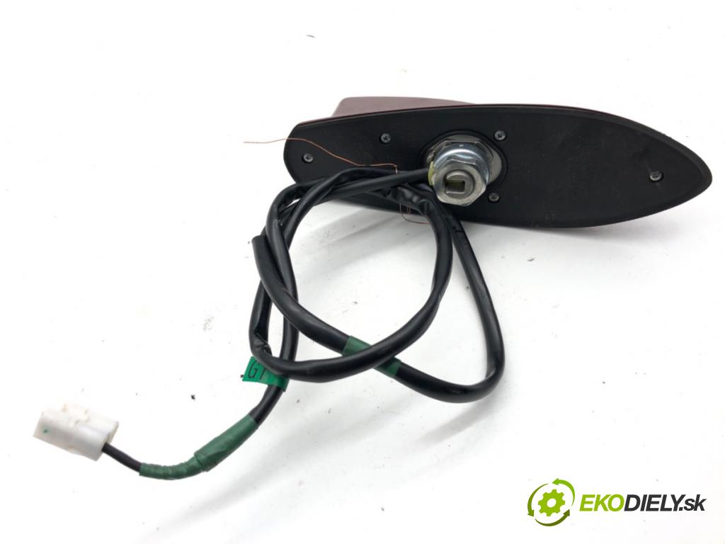 TOYOTA AURIS II liftback 2017 73 kW 1.8 Hybrid (ZWE186_) 1798 ANTENA