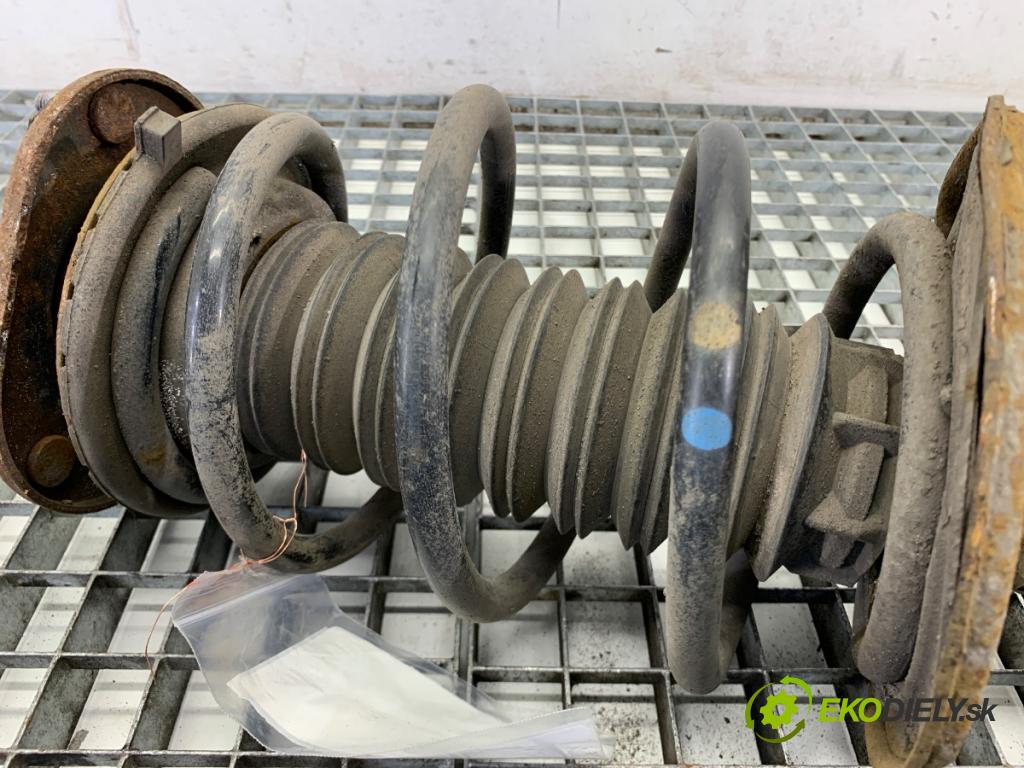 TOYOTA AURIS II liftback 2017 73 kW 1.8 Hybrid (ZWE186_) 1798 tlumič pravý přední část ZE