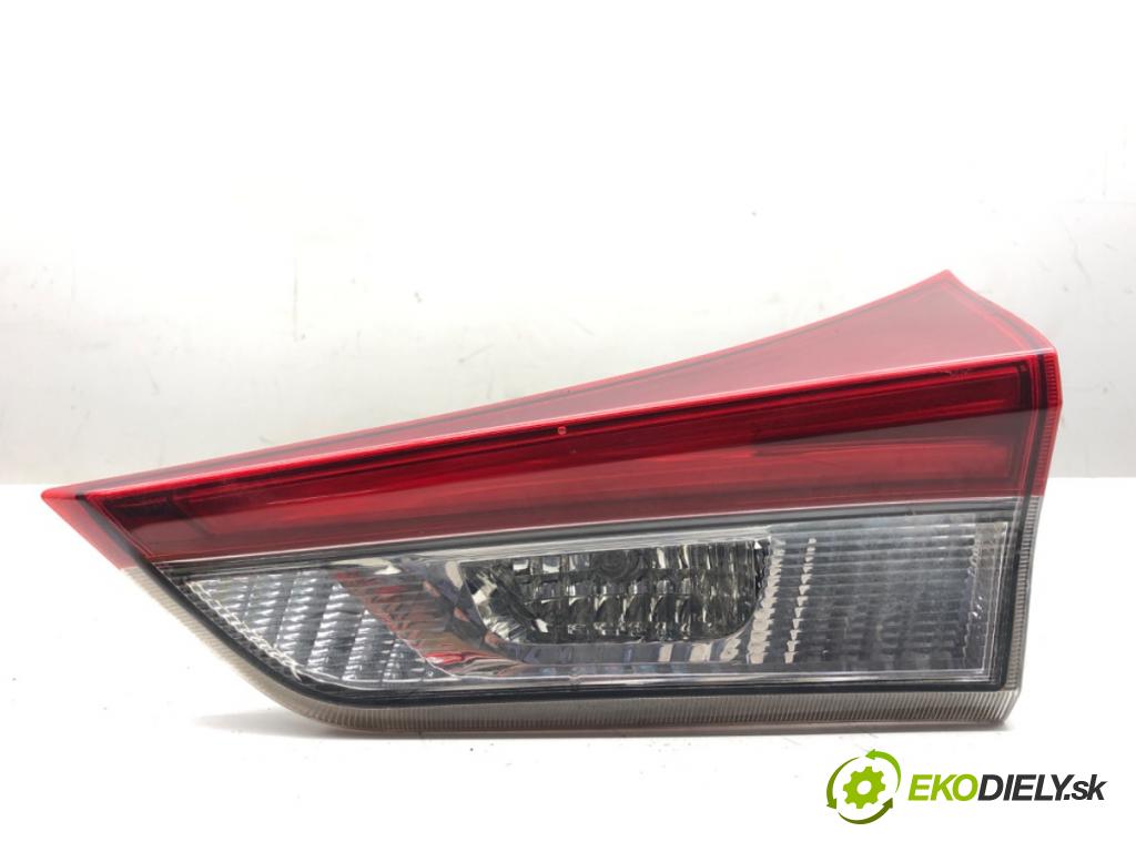 TOYOTA AURIS II liftback 2017 73 kW 1.8 Hybrid (ZWE186_) 1798 světlo zadní část pravá vnitřní 000018671 (Klika dveří ostatní)