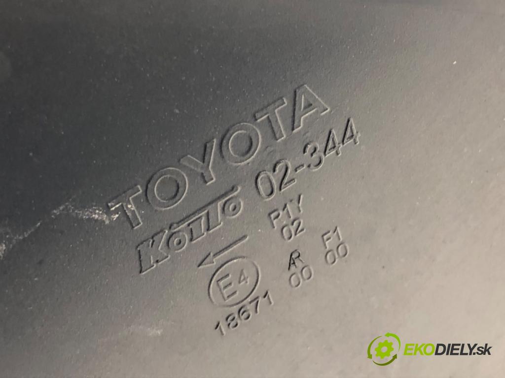 TOYOTA AURIS II liftback 2017 73 kW 1.8 Hybrid (ZWE186_) 1798 Svetlo zad ľavá strana vnútorná  (Kľučka dverí ostatné)