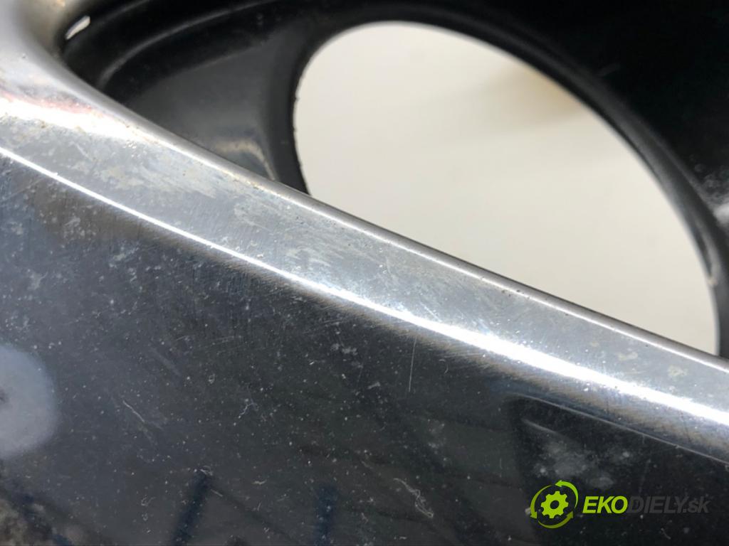 TOYOTA AURIS II liftback 2017 73 kW 1.8 Hybrid (ZWE186_) 1798 Mriežky nárazníka ľavy predný 52040-02210