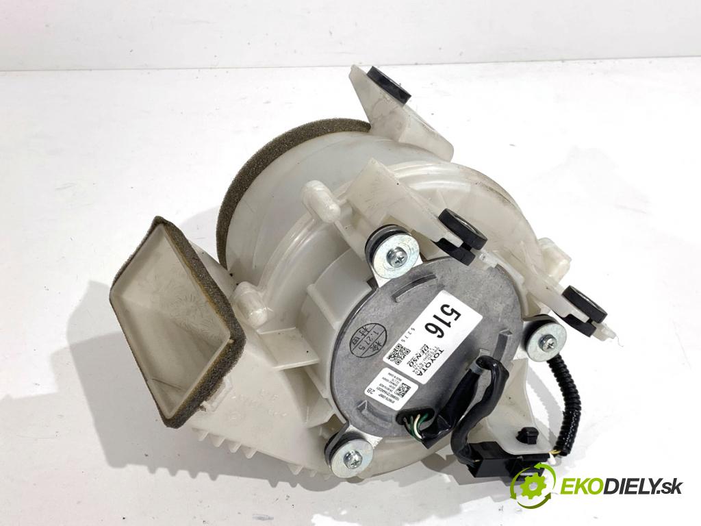 TOYOTA AURIS II liftback 2017 73 kW 1.8 Hybrid (ZWE186_) 1798 ventilátor BATERIE: G9230-12010