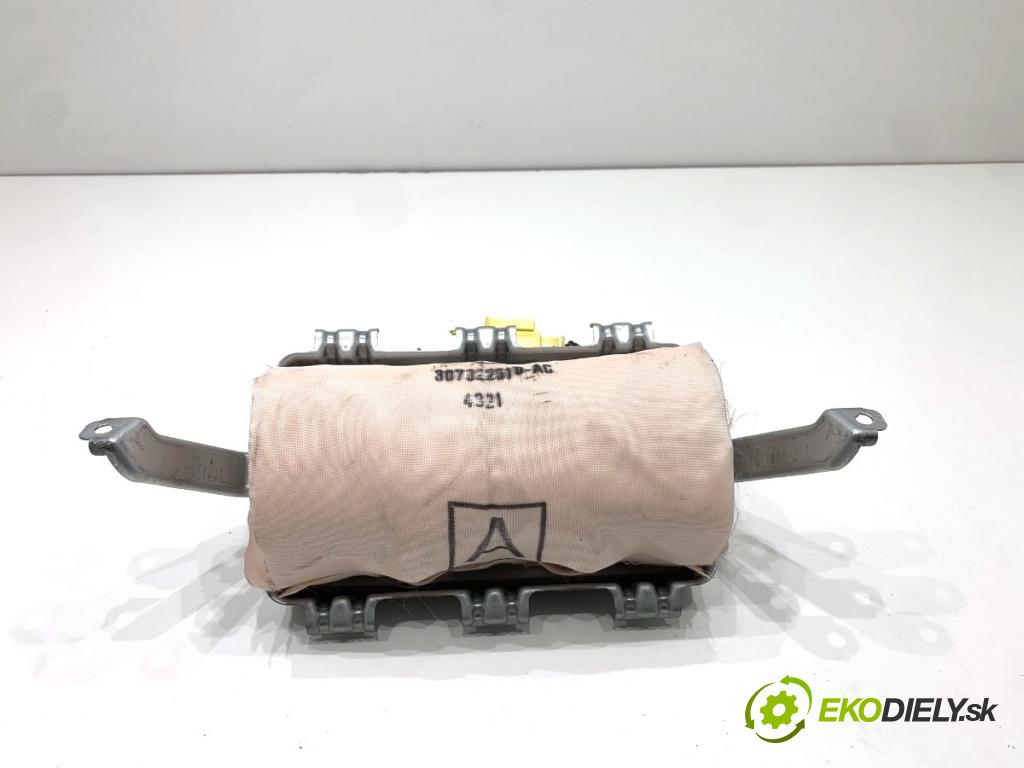 TOYOTA AURIS II liftback 2017 73 kW 1.8 Hybrid (ZWE186_) 1798 AirBag spolujezdce  (Airbag)