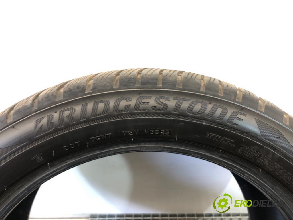 --- --- PNEUMATIKY: zima 2X 285/45 21" BRIDGESTONE