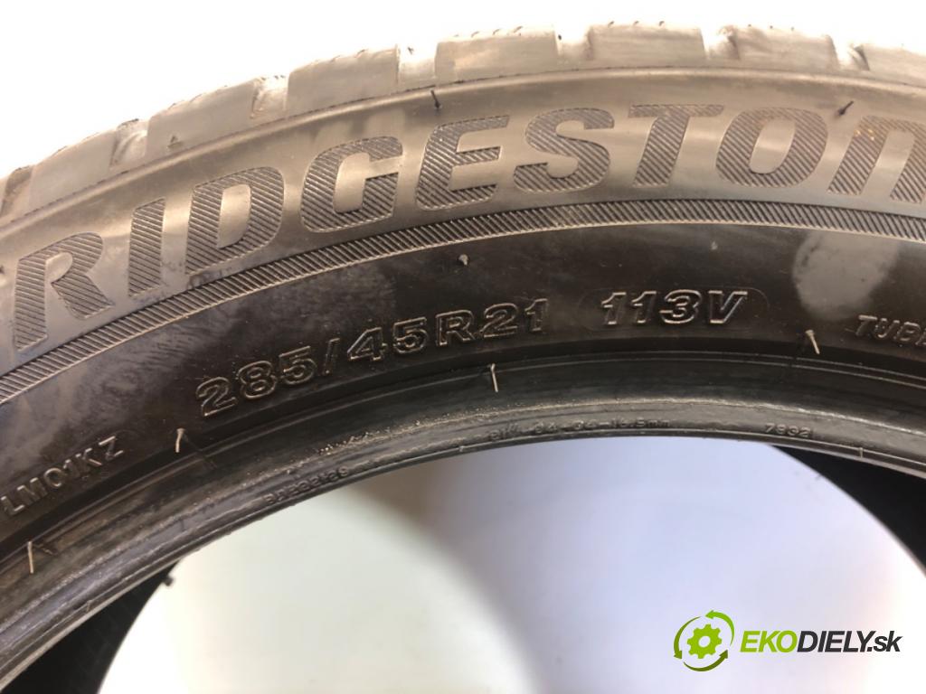 --- --- PNEUMATIKY: zima 2X 285/45 21" BRIDGESTONE