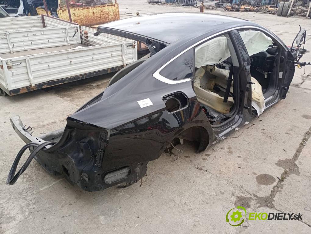 AUDI A5 F5 coupe 2017 140 kW 2.0 TDI 1968 karoséria ČTVRŤÁK: Blatník prah strecha PODŁUŻNICA 