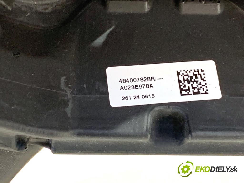 DACIA SANDERO III liftback 2024 74 kW 1.0 TCe 100 999 volant 484007828R (Volant)
