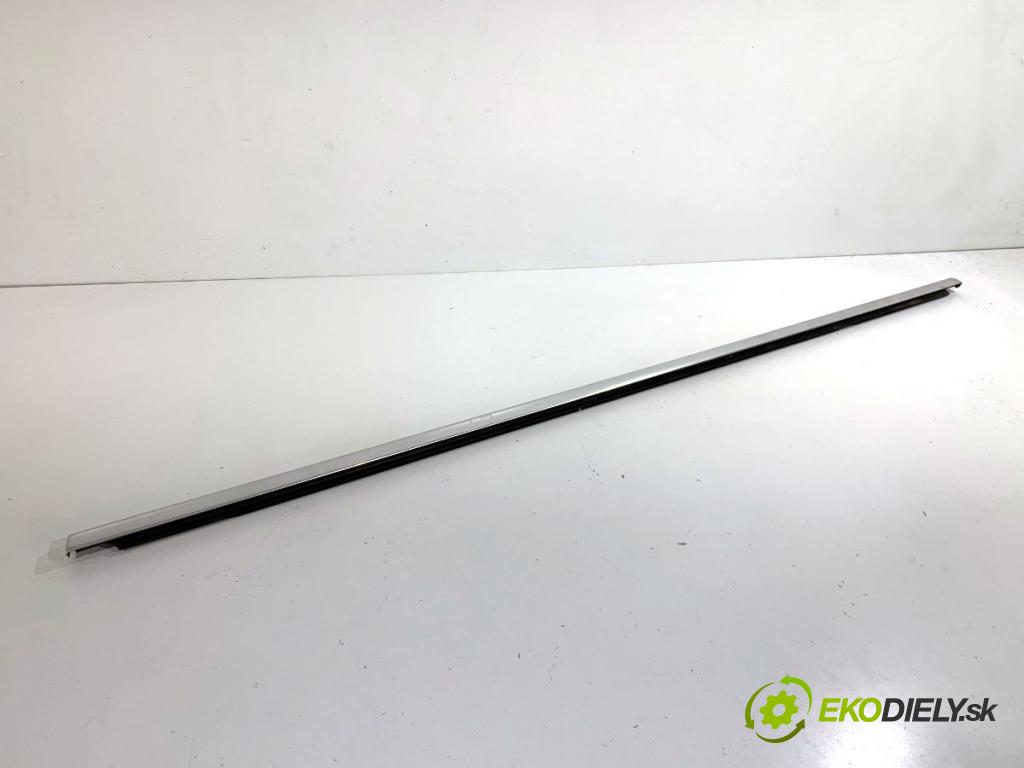 OPEL ZAFIRA C nadwozie wielkoprzestrzenne (MPV) 2014 100 kW 1.6 CDTI (75) 1598 lišta Sbírání: zadní část levý 13260079