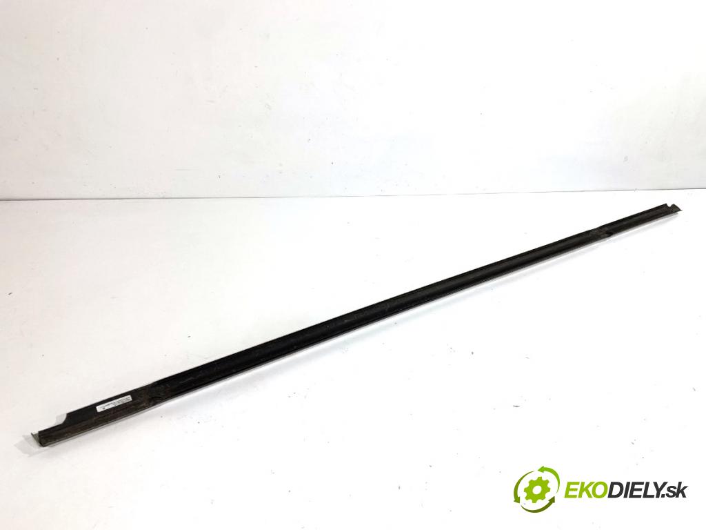 OPEL ZAFIRA C nadwozie wielkoprzestrzenne (MPV) 2014 100 kW 1.6 CDTI (75) 1598 lišta Sbírání: zadní část levý 13260079