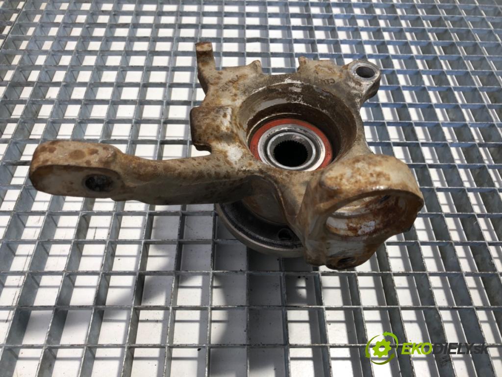 VW TRANSPORTER T4 Skrzynia 1994 57 kW 2.4 D 2370 náboj pravy predný