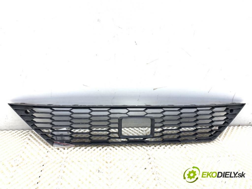 SEAT LEON III liftback 2017 132 kW 1.8 TSI 1798 Mriežky nárazníka predný stredna LIFT 