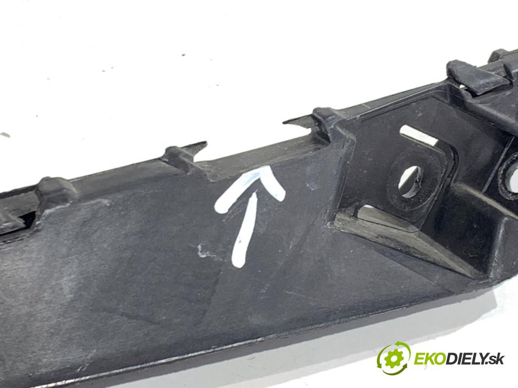 SEAT LEON III liftback 2017 132 kW 1.8 TSI 1798 Úchyt svetla ľavy 5F0807571C