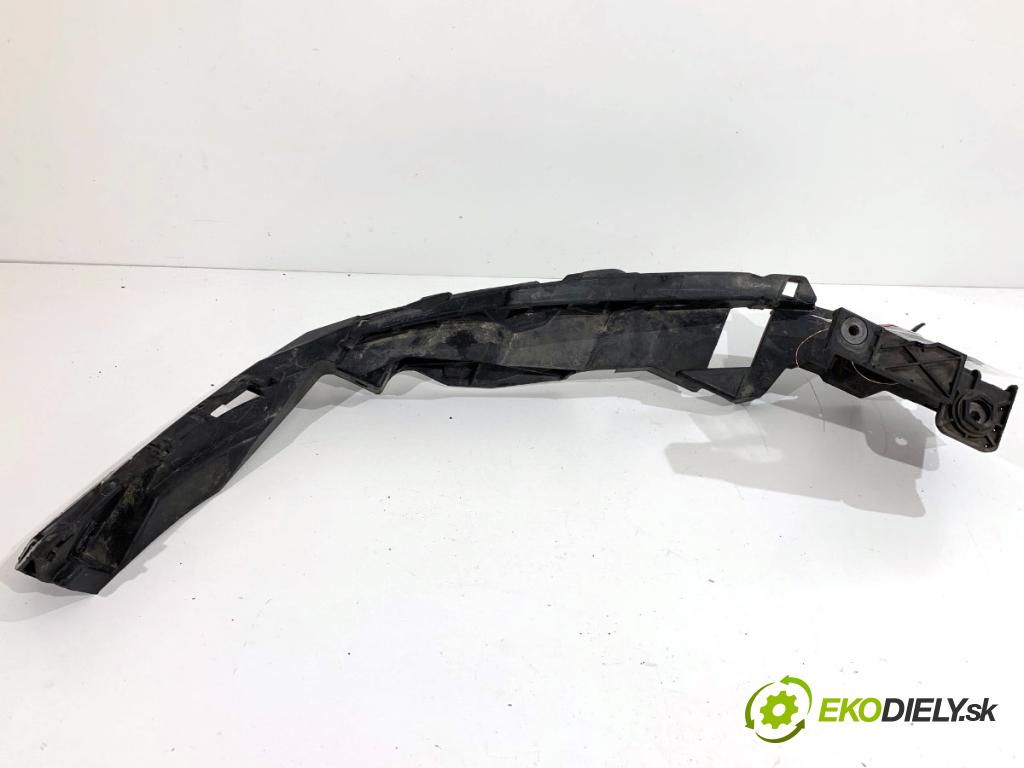 SEAT LEON III liftback 2017 132 kW 1.8 TSI 1798 Úchyt svetla ľavy 5F0807571C