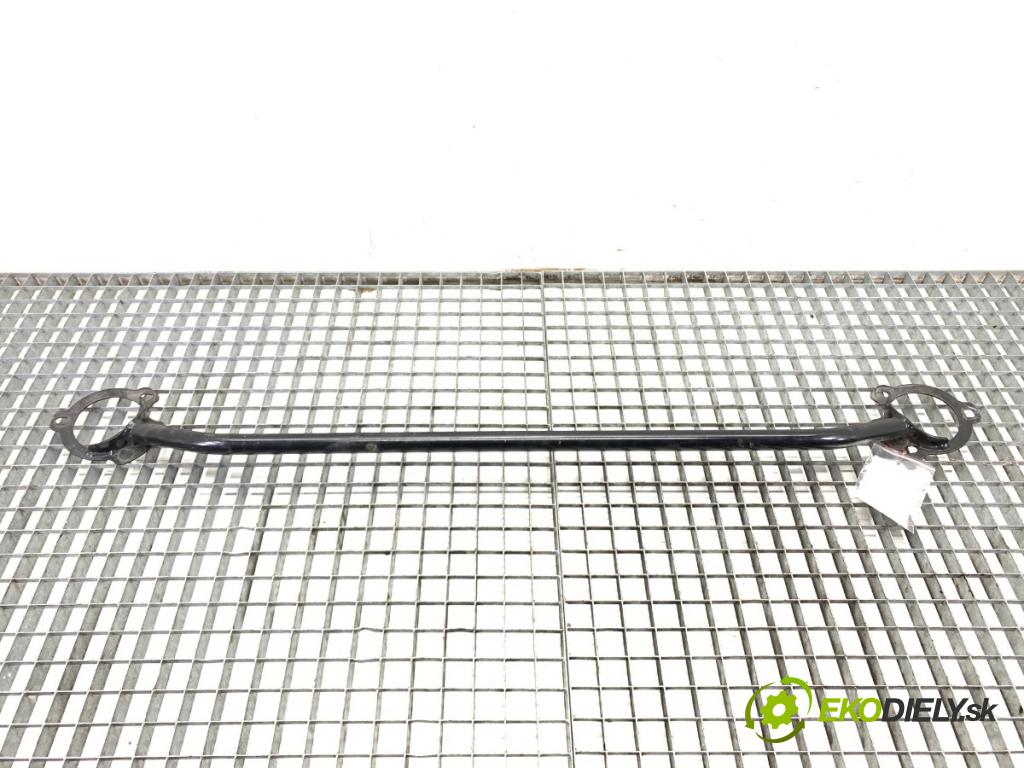 SEAT LEON III liftback 2017 132 kW 1.8 TSI 1798 STRUT: (ventilov):  (Přední výztuha)