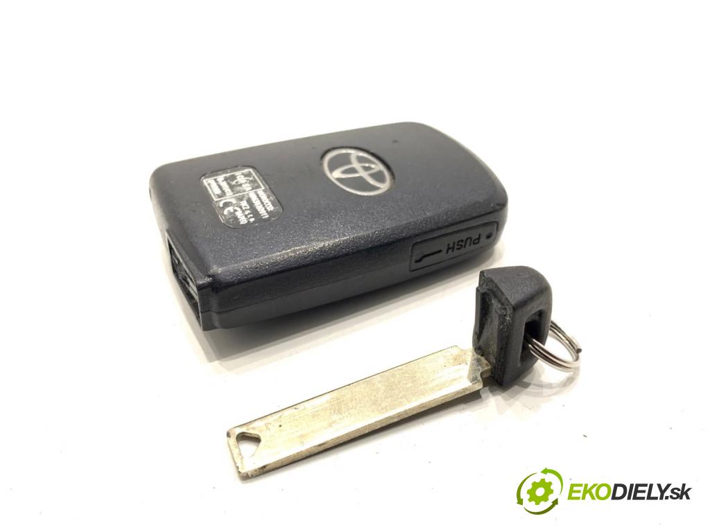 TOYOTA AURIS II liftback 2017 73 kW 1.8 Hybrid (ZWE186_) 1798 kľúč MR6302