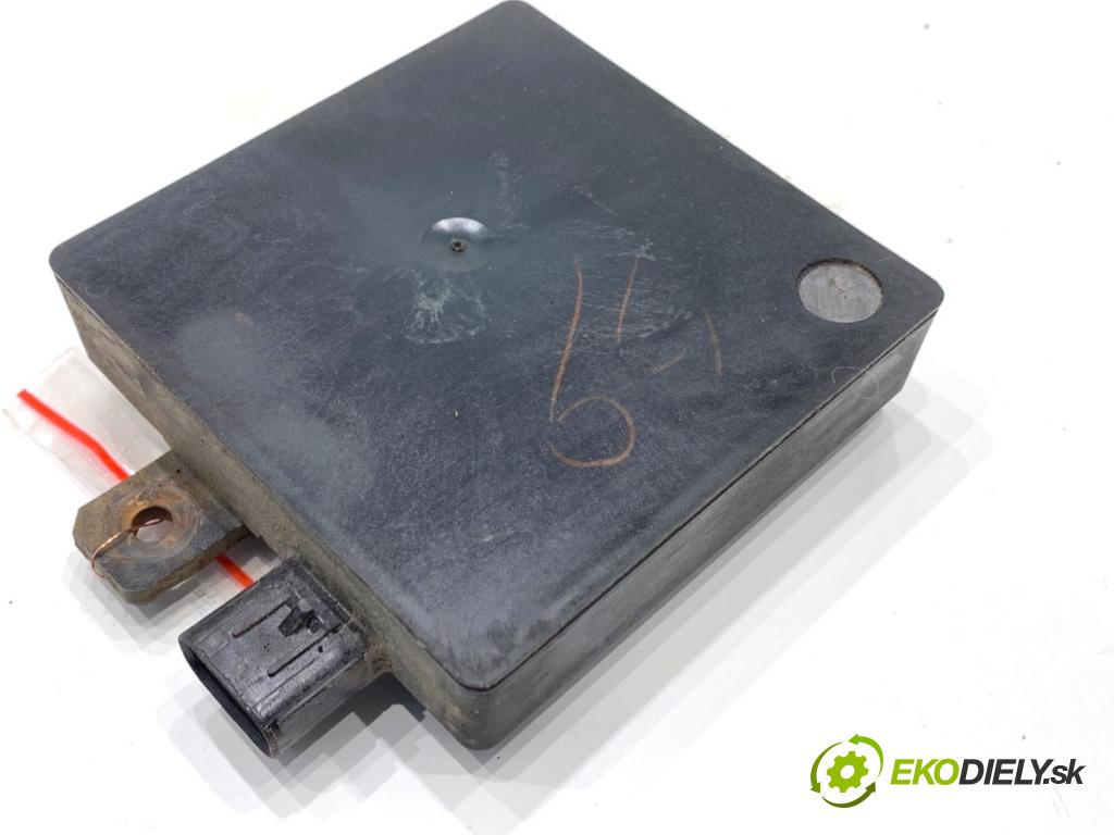 INFINITI Q50 sedan 2014 268 kW 50 Hybrid AWD 3498 Modul Snímač Mŕtveho 284K0-3JA2C