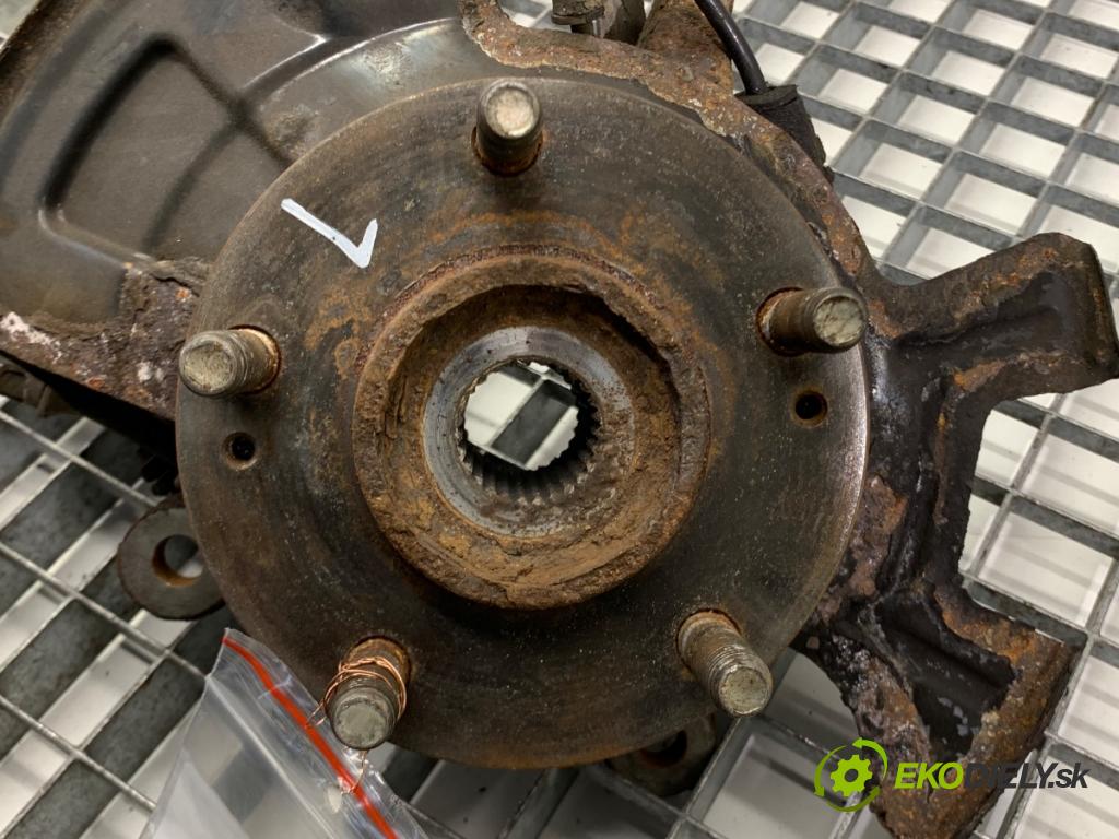 KIA VENGA liftback 2010 66 kW 1.4 CVVT 1396 náboj levý přední část