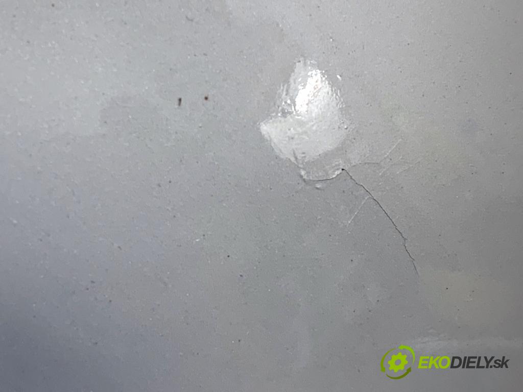 KIA VENGA liftback 2010 66 kW 1.4 CVVT 1396 Nárazník zad QU (Kľučka dverí ostatné)