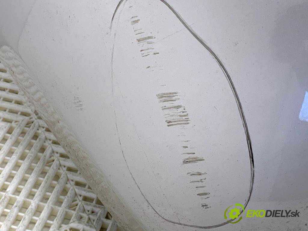 KIA VENGA liftback 2010 66 kW 1.4 CVVT 1396 Nárazník zad QU (Kľučka dverí ostatné)