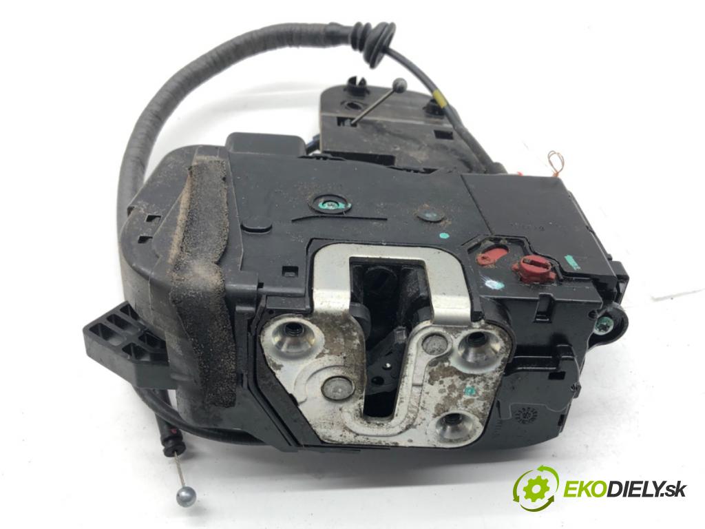 KIA VENGA liftback 2010 66 kW 1.4 CVVT 1396 zámok Dvere ľavy zad 81410-1P000