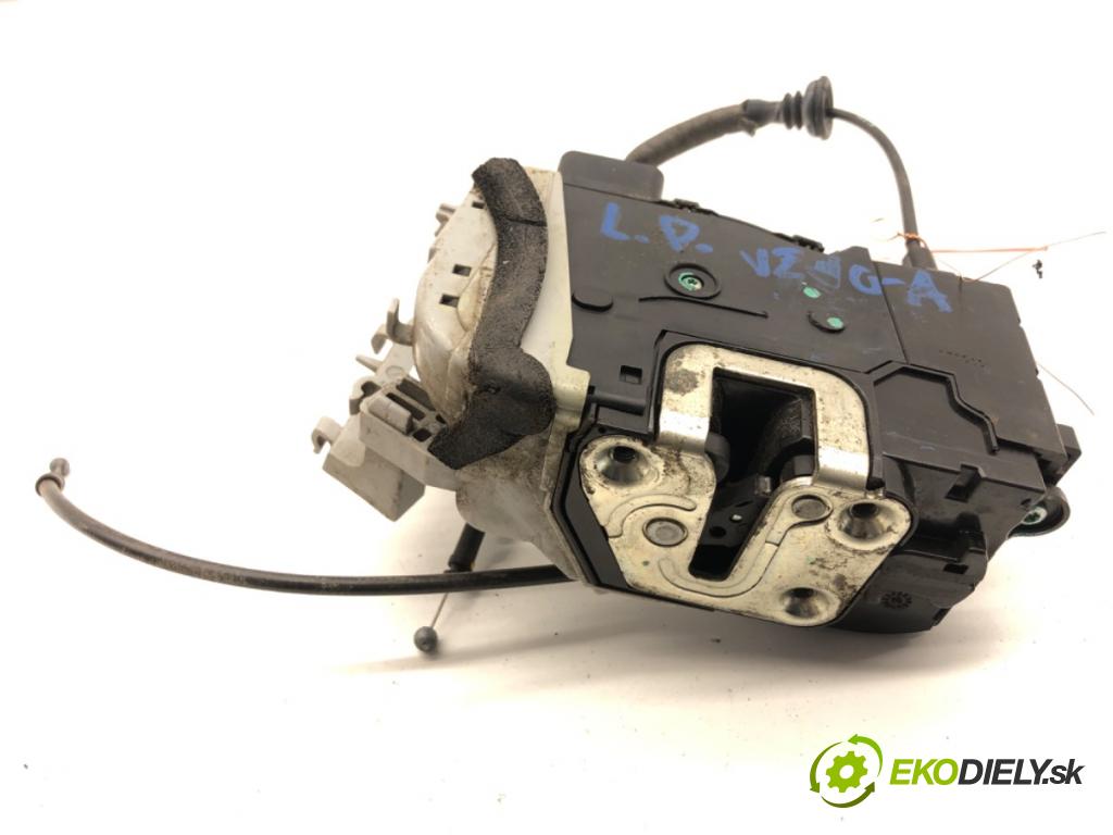 KIA VENGA liftback 2010 66 kW 1.4 CVVT 1396 zámok dveře levý přední část 