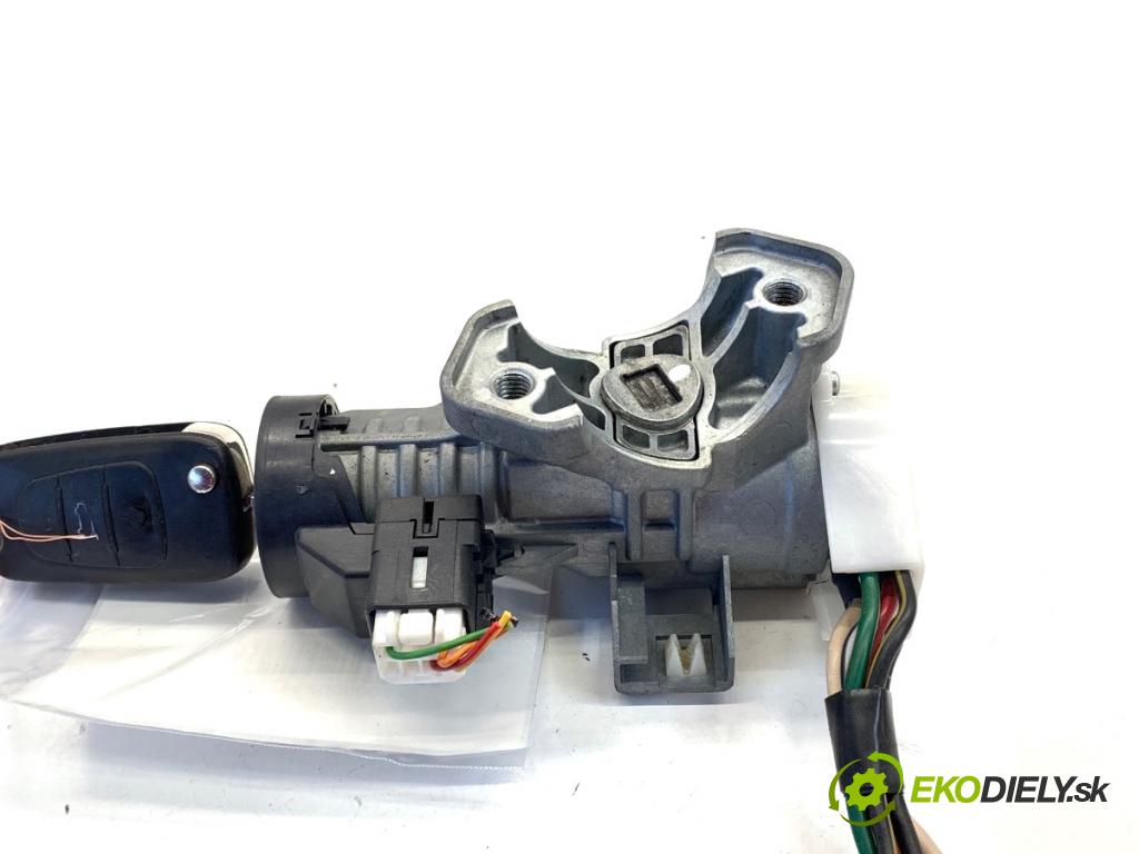 KIA VENGA liftback 2010 66 kW 1.4 CVVT 1396 spínačka 81920-1P000 (Spínací skříňka)