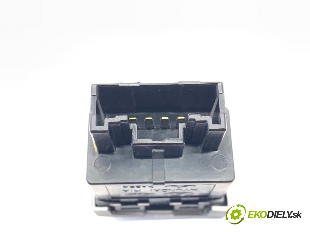 KIA VENGA liftback 2010 66 kW 1.4 CVVT 1396 přepínač nastavení světel 93300-1P110 (Páčky pod volantem)