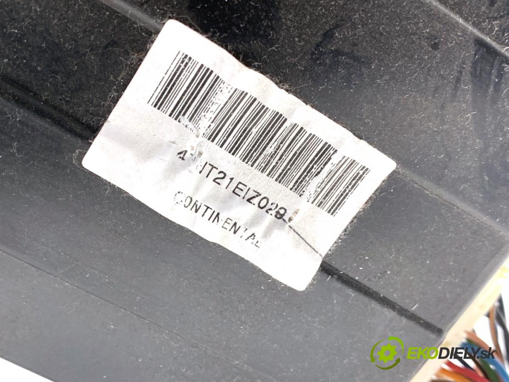 KIA VENGA liftback 2010 66 kW 1.4 CVVT 1396 Panel ovládania kúrenia 93790-1P000 (Prepínacie páčky pod volantom)