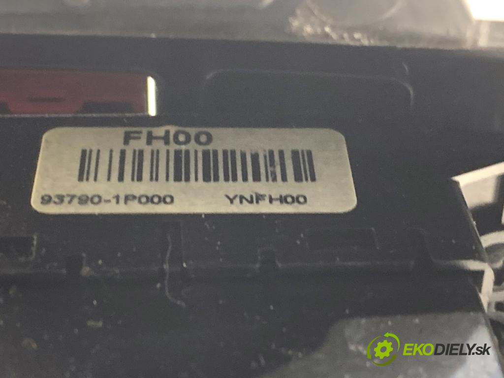 KIA VENGA liftback 2010 66 kW 1.4 CVVT 1396 Panel ovládania kúrenia 93790-1P000 (Prepínacie páčky pod volantom)