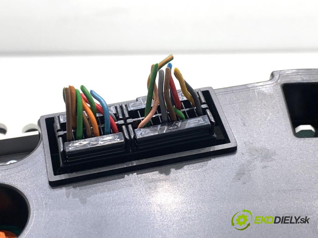 KIA VENGA liftback 2010 66 kW 1.4 CVVT 1396 prístrojovka 94003-1P820 (Přístrojová deska)