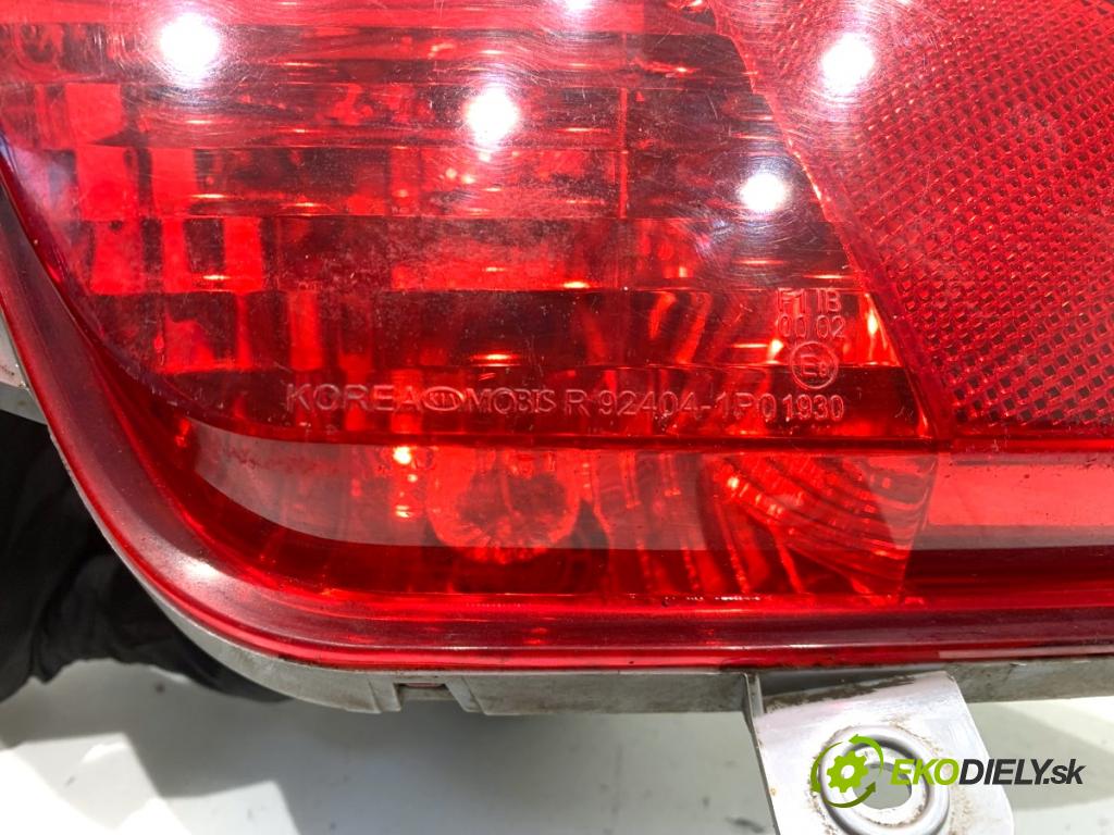 KIA VENGA liftback 2010 66 kW 1.4 CVVT 1396 světlo nárazníka pravý zadní část