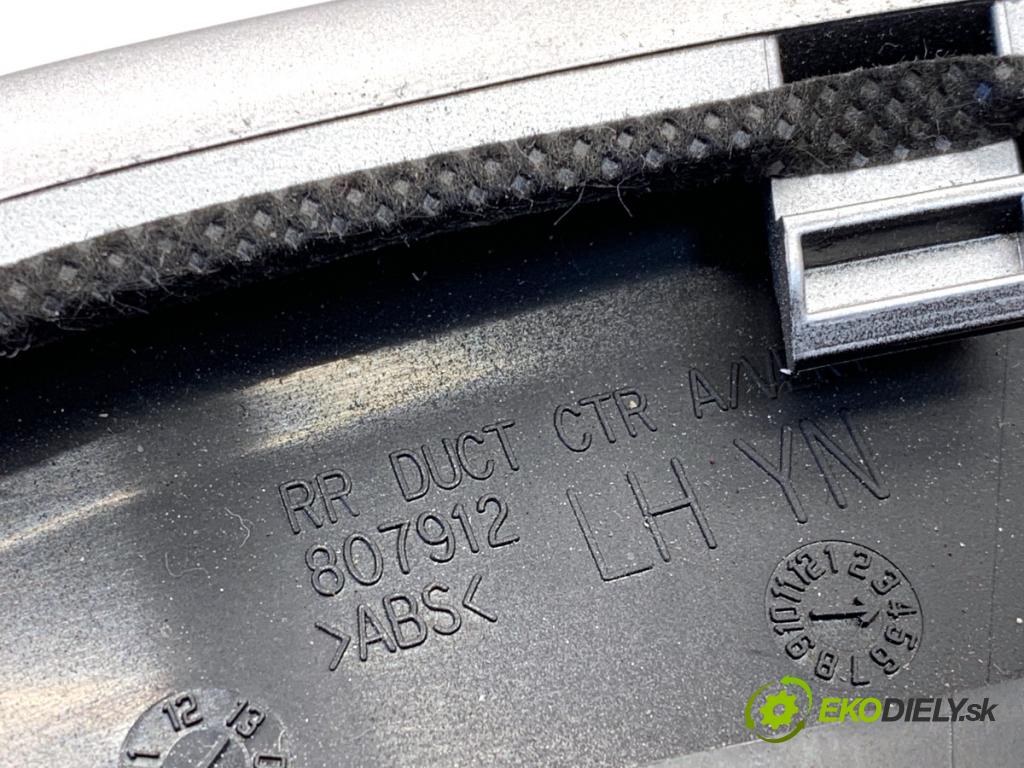 KIA VENGA liftback 2010 66 kW 1.4 CVVT 1396 mří topení přední část 84770-1P000