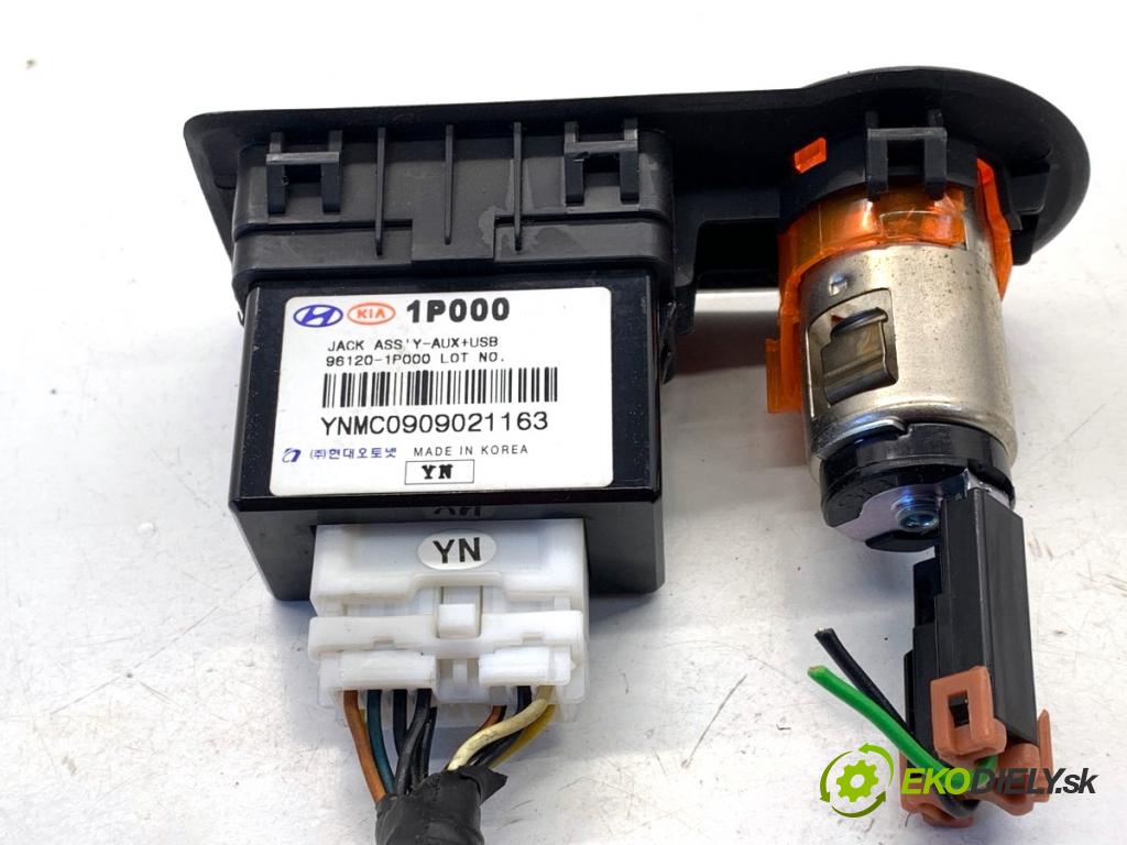 KIA VENGA liftback 2010 66 kW 1.4 CVVT 1396 HNÍZDO: USB 96120-1P000