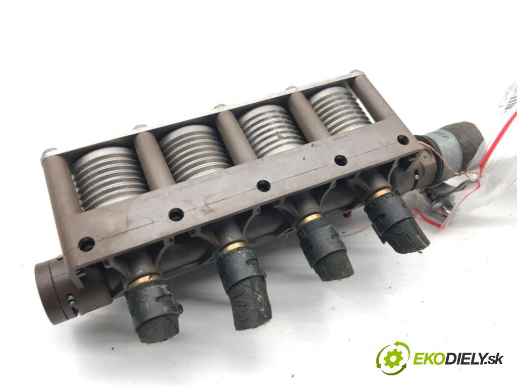 KIA VENGA liftback 2010 66 kW 1.4 CVVT 1396 vstrekovač LPG 67R-017064