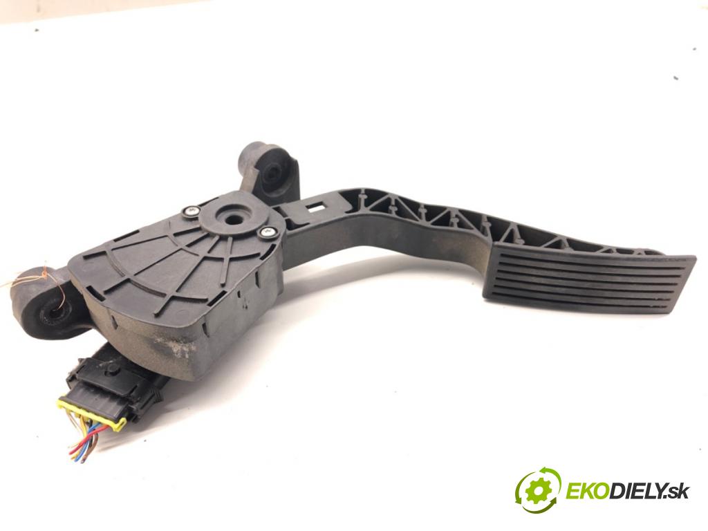 KIA VENGA liftback 2010 66 kW 1.4 CVVT 1396 potenciometr plynového pedálu 35190-4A501 (Potenciometr plynového pedálu)